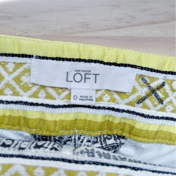 Ann Taylor LOFT The Riviera Short in Yellow White Jacquard Stripes, Size‎ 0 - Picture 4 of 13